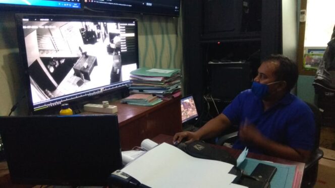 
Heboh, Helm Bergerak Sendiri Terekam CCTV