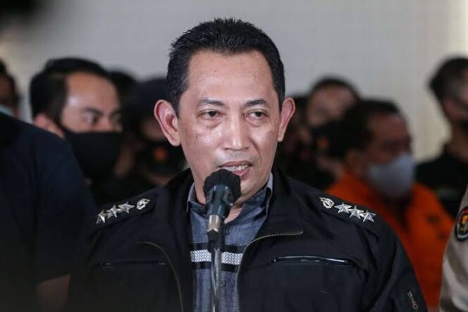 
Pendiam dan Tak Mudah Terprovokasi, Ini Sosok Calon Kapolri Pilihan Jokowi