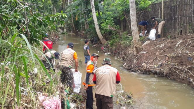 
LPBI NU Jatim “Turun Gunung” Bantu Korban Banjir Jember