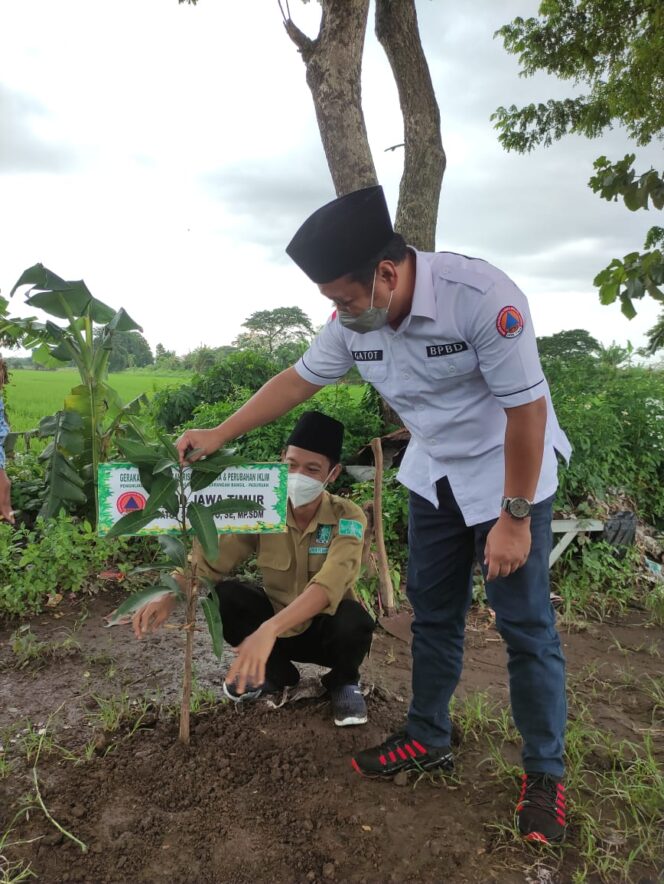 
LPBI NU Jatim Lakukan Penghijauan di Titik-titik Banjir Pasuruan