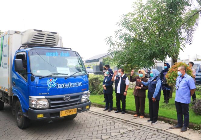 
Gubernur Khofifah Lepas Pemberangkatan 914.200 Dosis Vaksin Covid-19 Tahap Dua