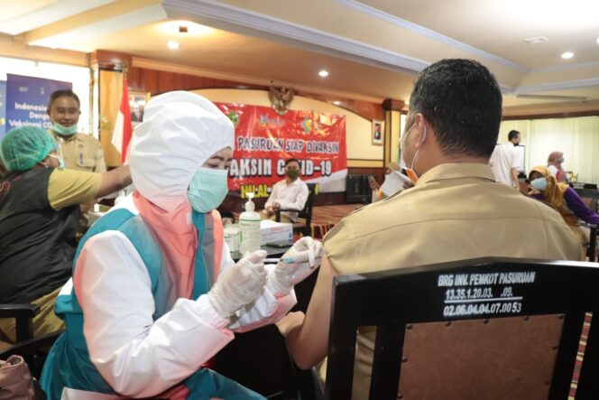 
Ribuan ASN Pemkot Pasuruan Mulai Divaksin Covid-19