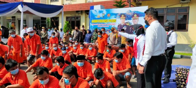 
Operasi Pekat Semeru 2021, Polres Pasuruan Amankan 26 Pelaku Kejahatan
