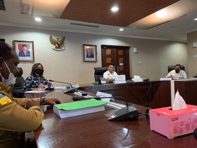 
Istana Evaluasi Situasi Keamanan di Papua