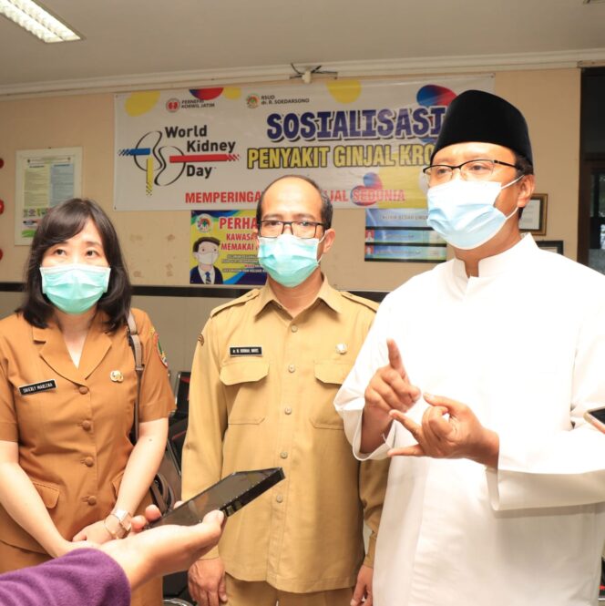 
Gus Ipul Berharap Tenaga Kontrak dan THL RSUD dr. R. Soedarsono Ramah untuk Semua Pasien