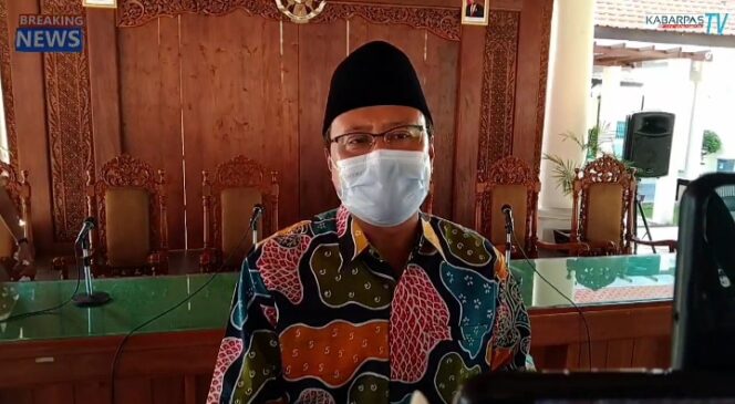 
Tekan Penyebaran Covid-19, Wali Kota Pasuruan Imbau Seluruh Lurah Pantau Mobilitas Warga