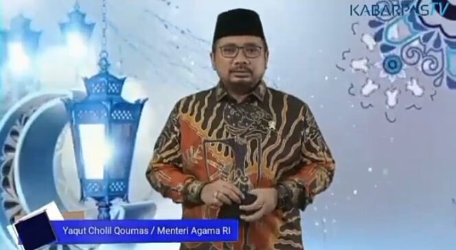 
Menag Gus Yaqut Ingatkan Umat Agar Tetap Terapkan Prokes dalam Berlebaran