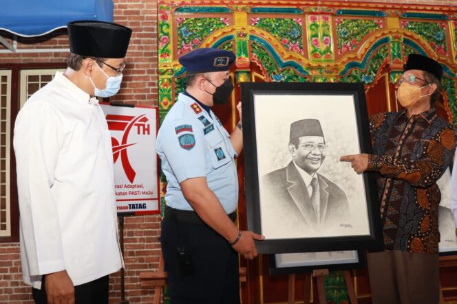 
Dua Hari di Kota Pasuruan, Menko Polhukam Diajak Keliling Kota Mulai Lapas hingga Pesantren