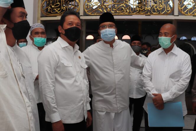 
Dikunjungi Menteri KKP, Gus Ipul Usulkan Rencana Pembangunan Pelabuhan Perikanan di Kota Pasuruan