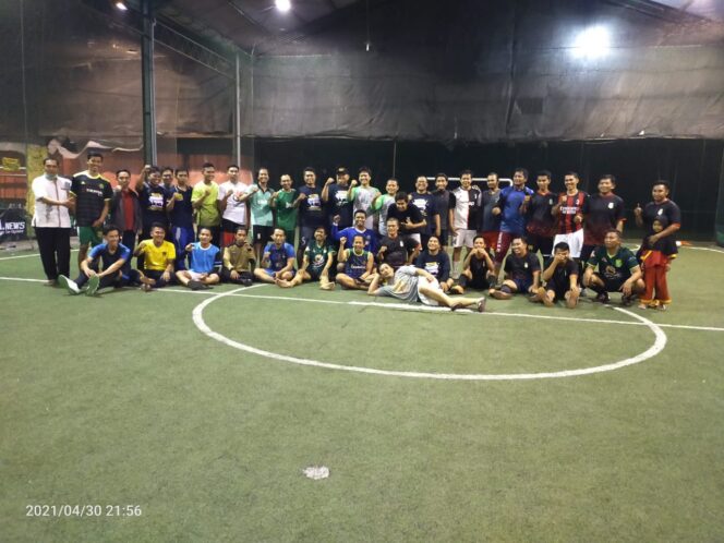
Peringati Milad ke-89, PDPM Kota Pasuruan Gelar Pertandingan Futsal Persahabatan dengan GP Ansor Gadingrejo