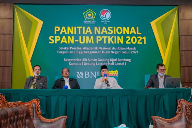 
Kemenag Selenggarakan Ujian Masuk Perguruan Tinggi Keagamaan Islam Negeri Tahun 2021