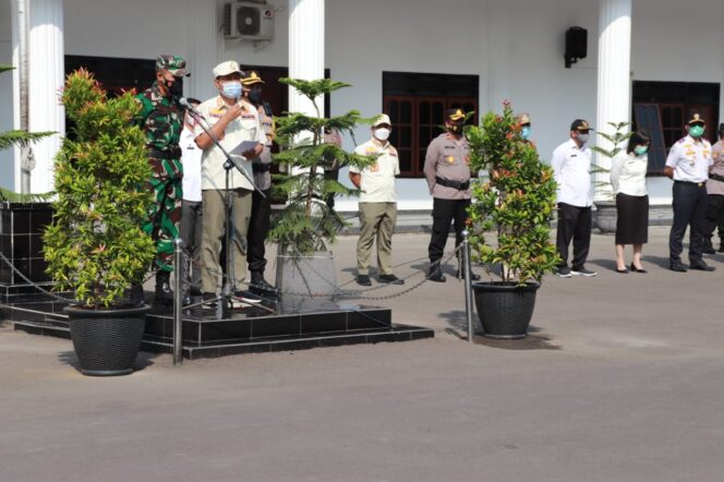 
Gus Ipul Pimpin Apel Pasukan Pengamanan Idul Fitri 2021