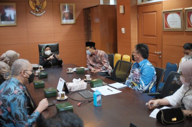 
Didukung KemenPANRB, Pemkot Pasuruan Bakal Fungsikan Kembali Mall Poncol Jadi Mall Pelayanan Publik