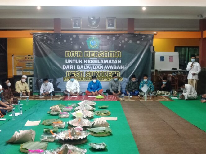 
Mengharap Pitulungan Allah, Pemdes Sukorejo Lakukan Doa Bersama dan Santunan Anak Yatim