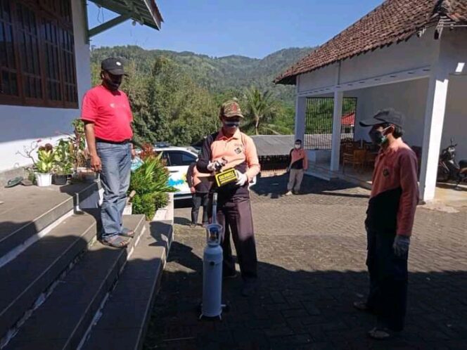 
Teddy Minahasa Dukung Penuh Relawan Sobatku 87  Beri Bantuan Pasien Isoman