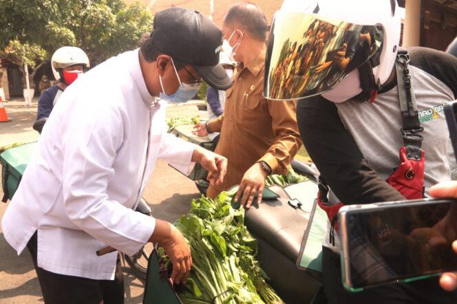 
Permudah Warga Belanja dari Rumah, Pemkot Pasuruan Launching Pasar Digital “Madinah Mart”