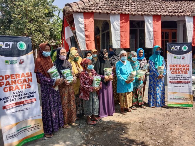 
Tebarkan Sosial Kemanusiaan, ACT Bagikan 900 Kilogram Beras ke Masyarakat di Pasuruan