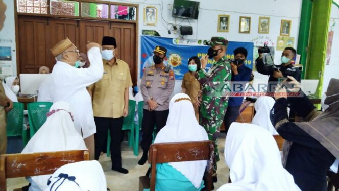 
Ribuan Santri Ponpes Salafiyah Pasuruan Kembali Divaksin Covid-19