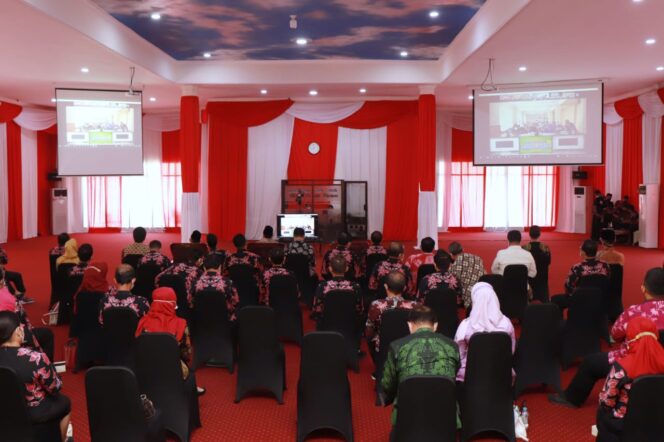 
Gubernur Khofifah Ajak Gus Ipul-Mas Adi Komitmen Brantas Korupsi