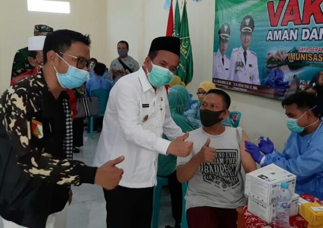 
Pantau Proses Vaksinasi yang Digelar PC GP Ansor Bangil, Wabup Pasuruan Sampaikan Ini