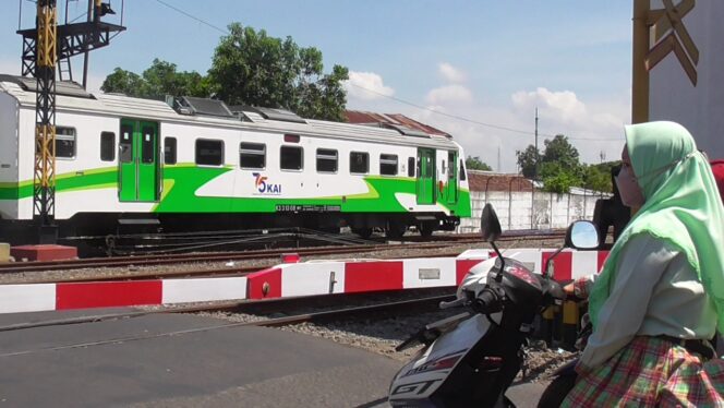
52 Kereta Api Lokal di Daop 8 Surabaya Kembali Beroperasi