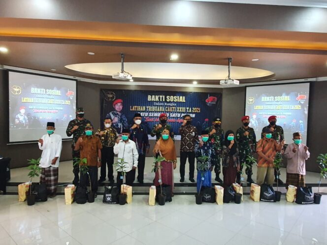 
Kopassus Ajak GM FKPPI Hijaukan Kawasan Tapal Kuda