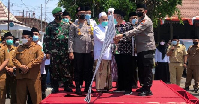 
Berangkatkan 48 Kafilah untuk Ikut MTQ Jatim, Wabup Gus Mujib Sampaikan Pesan Ini