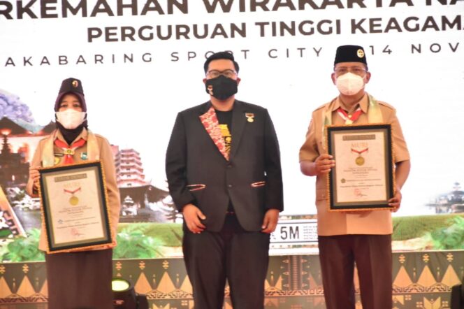 
PWN PTK XV 2021 Pecahkan Rekor MURI-DUNIA dengan Pantun Moderasi Beragama Terbanyak