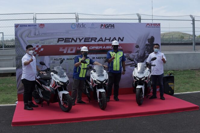
Honda ADV150 Jadi Skutik Resmi Sirkuit Mandalika
