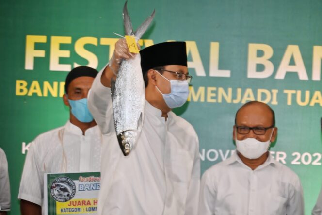 
Ini Yang Dilakukan Gus Ipul untuk Mengangkat Derajat Bandeng Jelak