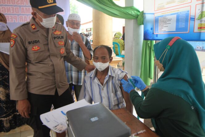 
Wabup Gus Mujib Optimis Sebelum 2022 Target Vaksinasi di Kabupaten Pasuruan Rampung