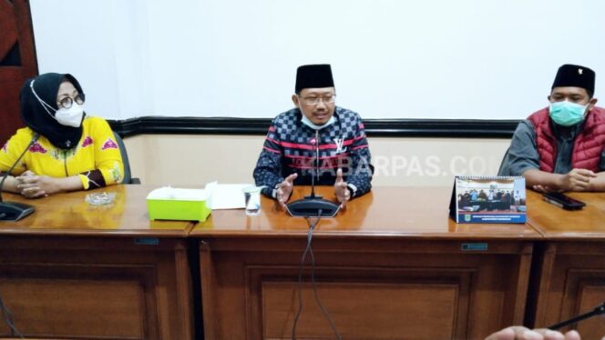 
Viral di Medsos Sebut Ayah Randy Dewan, Pimpinan DPRD Kabupaten Pasuruan Angkat Bicara