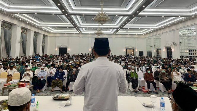
Sejumlah Kiai Sepuh Ikuti Muktamar Doakan Gus Yahya Ketua PBNU