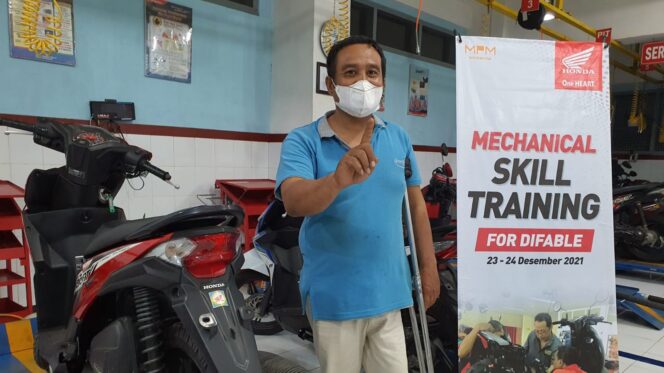 
Tingkatkan Skill, Penyandang Disabilitas Ikuti Pelatihan Mekanik yang Digelar MPM Jatim