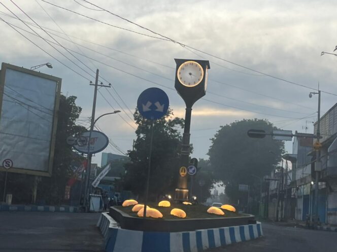 
Tahun Baru ada Ikon Jam Baru di Kota Pasuruan