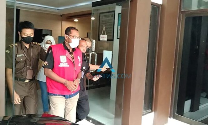 
Terjerat Dugaan Kasus Penipuan, Anggota Dewan di Kota Pasuruan Ditahan