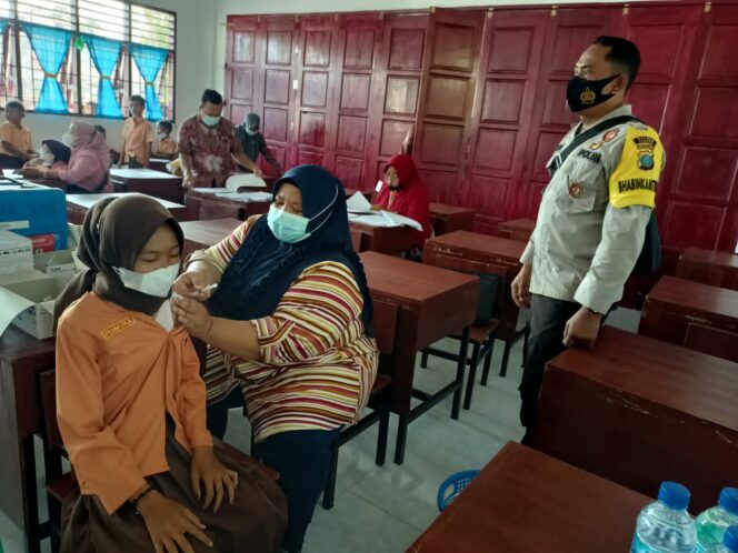 
170 Siswa SD Desa Punggulan Ikuti Vaksinasi Anak Usia 6-11 Tahun