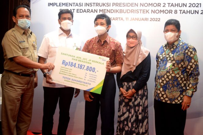 
Kemendikbud Ristek Dorong Seluruh Ekosistem Pendidikan Dilindungi BPJS Ketenagakerjaan