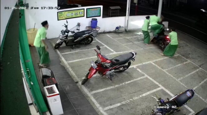 
Begini Kronologis Lengkap Aksi Heroik Santri Pasuruan Gagalkan Maling Motor di Tutur