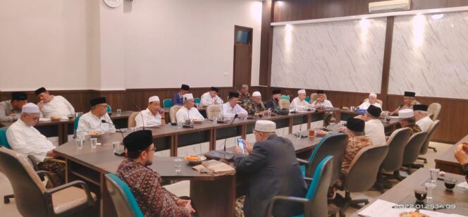 
Gus Salam dan Gus Kautsar Mundur dari PBNU, Ini Alasannya….