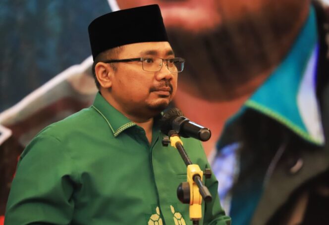 
Hadiri Pengukuhan PBNU, Gus Yaqut: Kontribusi Positif NU untuk Bangsa Perlu Terus Dijaga