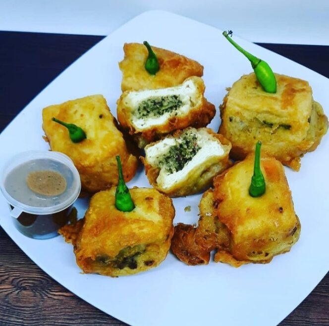 
Jadi Langganan Istri Wawali, Pecinta Kuliner Wajib Cicipi Tahu Kupang Mbak Titi