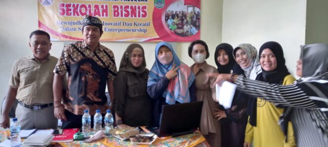 
Kelompok UKM Karya Mandiri Pasuruan Launching Sekolah Bisnis