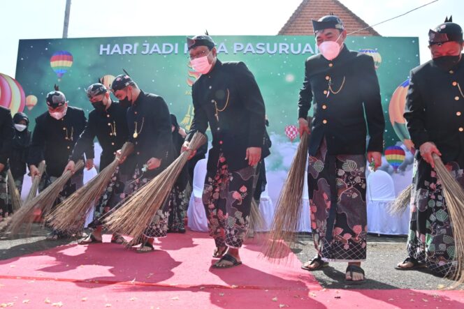 
HUT Pemkot Pasuruan, Gus Ipul Sampaikan Kemajuan Kota