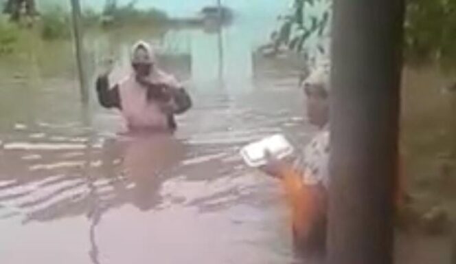
Banjir 1 Meter di Kedawung dan Toyaning Pasuruan