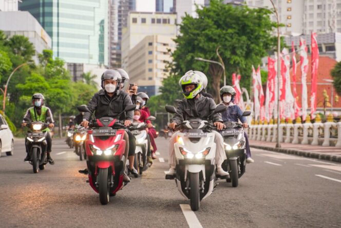 
Special Valentine, Sayang itu #Cari_Aman Saat Naik Motor