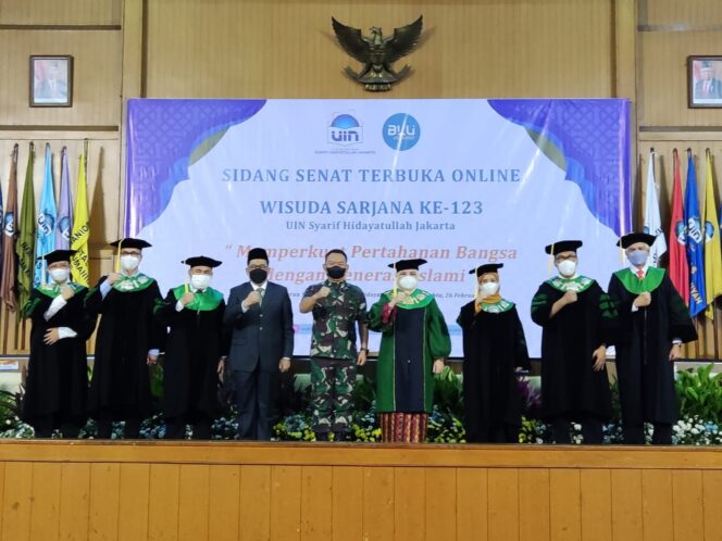 
Wisuda UIN Jakarta, Wamenag Bicara Indonesia Kiblat Pendidikan Islam Dunia