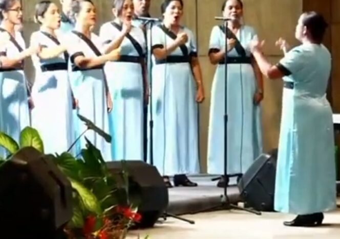 
Paduan Suara Katolik Nyanyikan Syubbanul Wathon di Acara Harlah NU