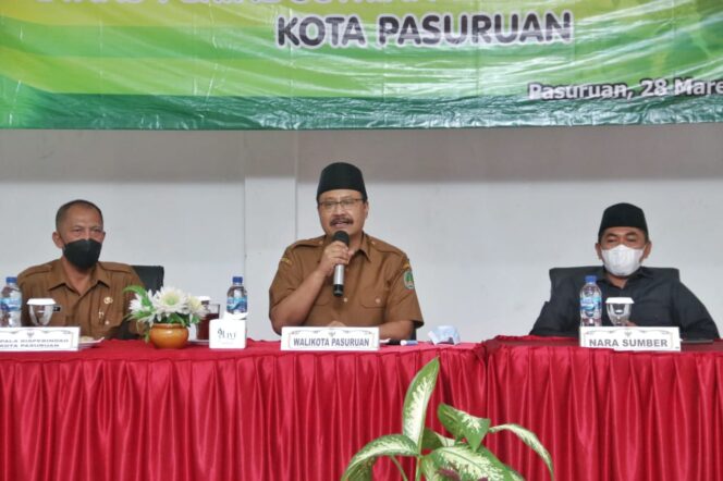 
Gus Ipul Minta Pedagang di Kota Pasuruan Ciptakan Inovasi Berdagang Via Medsos
