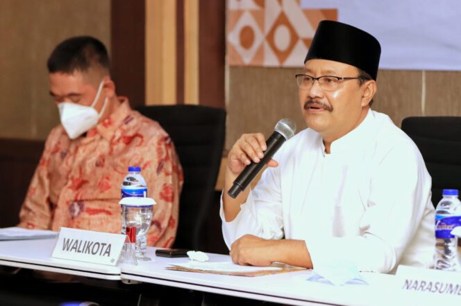 
Gus Ipul Minta Pokdarwis Lebih Berperan Aktif Mengelola Wisata Kota Pasuruan
